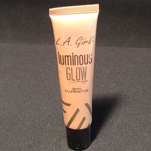 🏷3/$15 L.A. Girl Luminous Glow Skin Illuminator (GLP691 Sunlit)